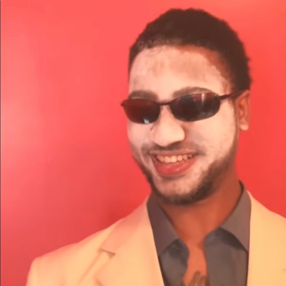 Meet your Posher, Benjamin - Picture 1 of 1